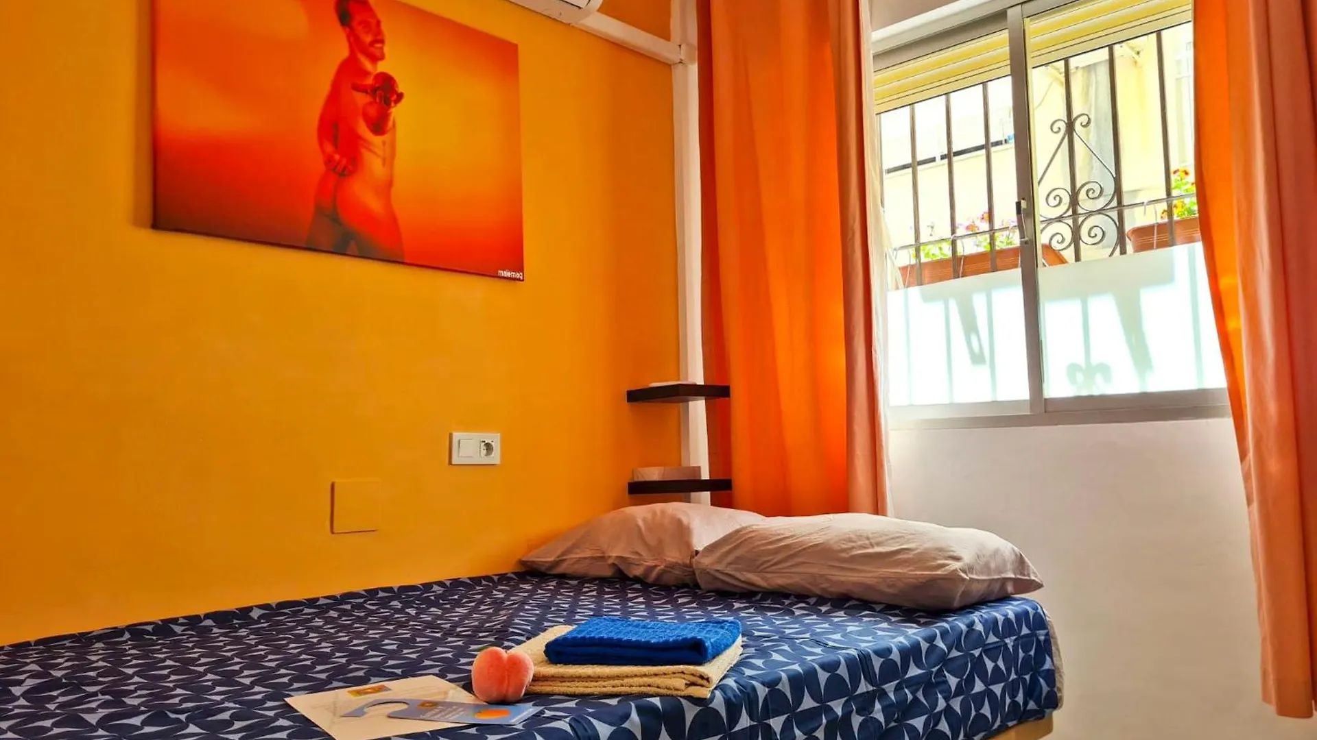 Maracuya House - Men Only Hotel Torremolinos Guest house